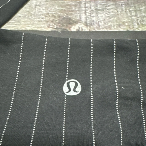 Lululemon Black Pin Stripe Leggings - Picture 2 of 6